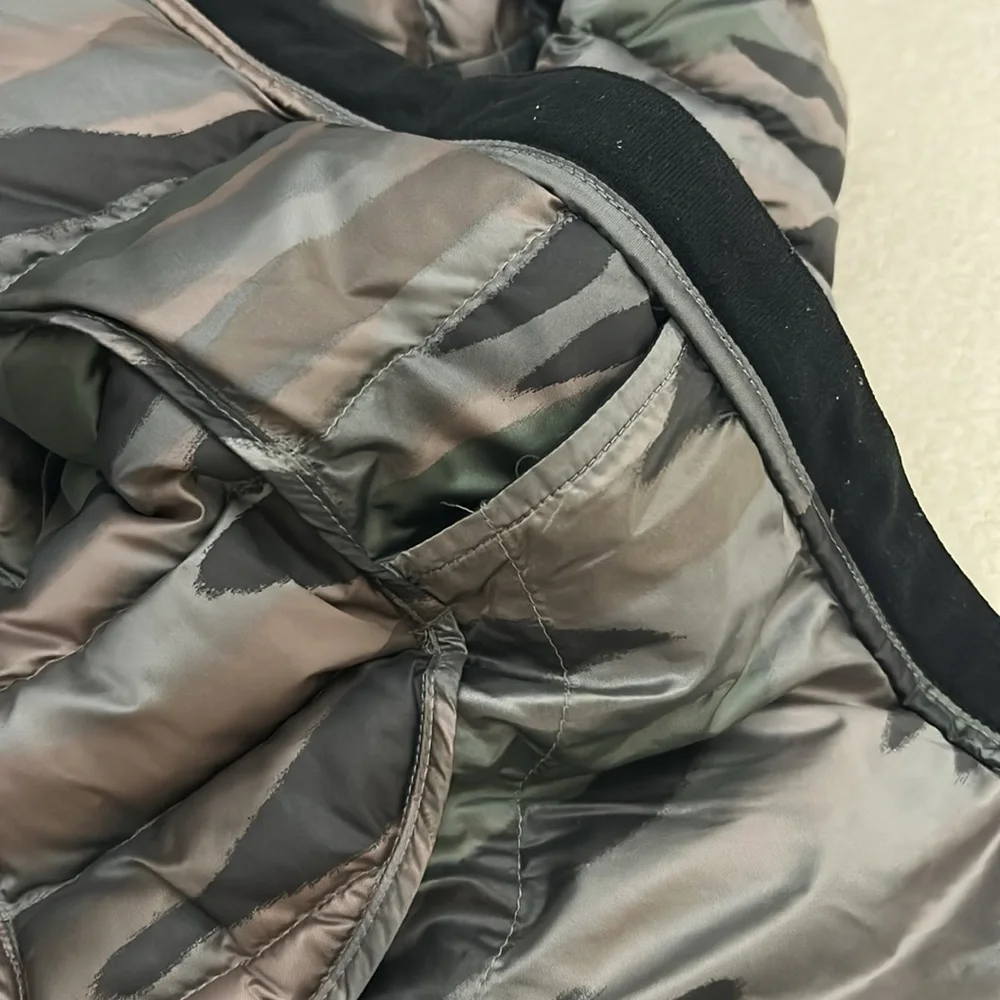 Lululemon Fluffin Awesome Coast Camo Butter Pink Down Jacket Size 8 - Picture 6 of 13